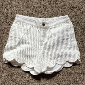 Lilly Pulitzer white scallop hem high waisted shorts
